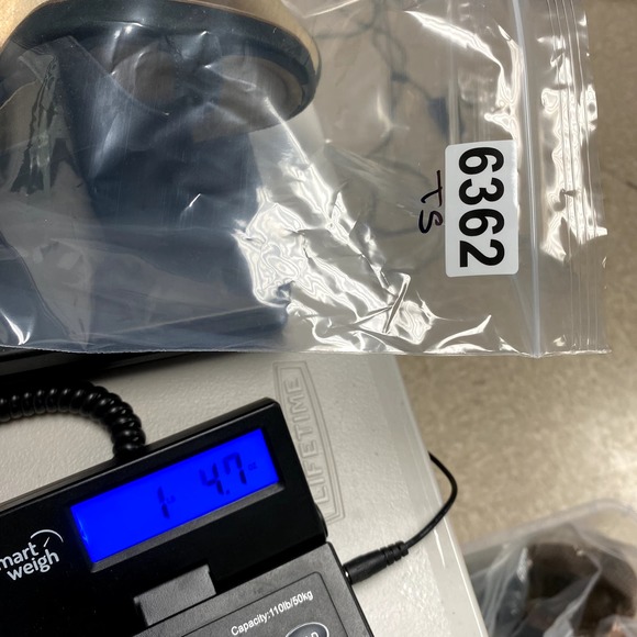 Gucci Black and Gold Sandals - Picture 9 of 9